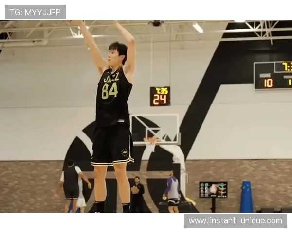 杨瀚森8分钟10分2板惊艳